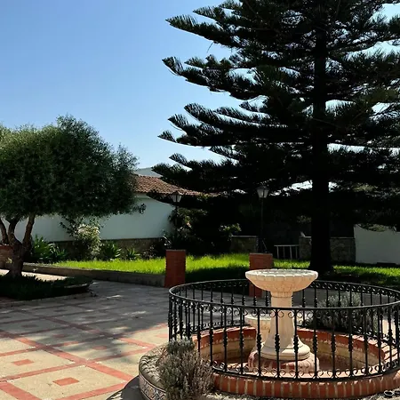 Casona La Familia En Vejer Malcocinado (Andalucia)